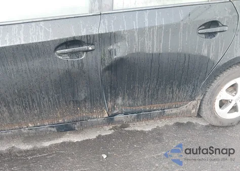 2012 Toyota Prius Three z USA, uszkodzony, nr VIN JTDKN3DU3C5383609